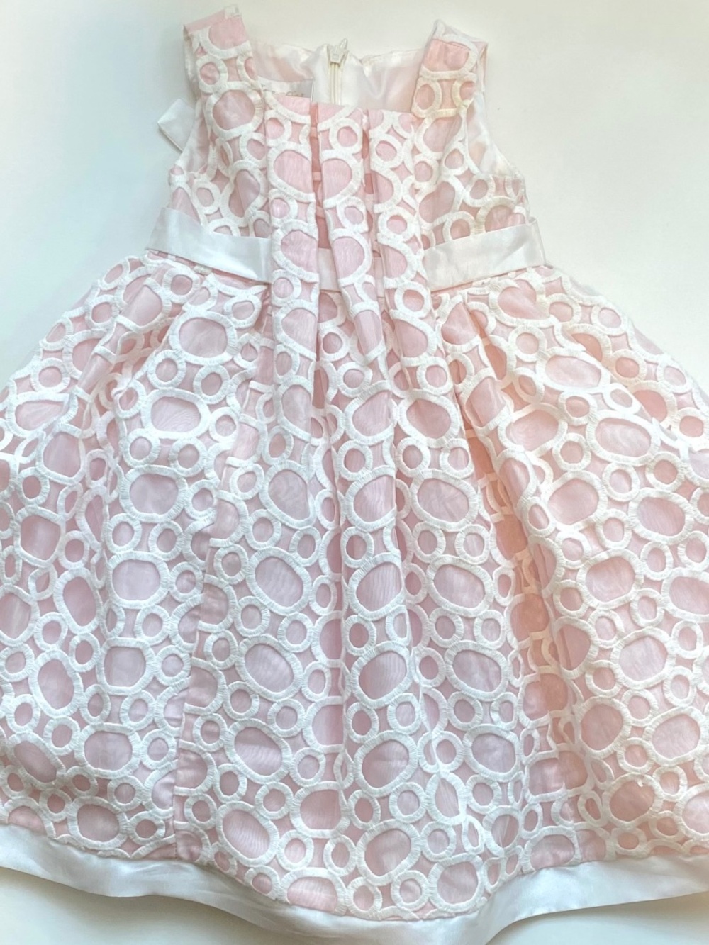 Isabella & Chloe Girls Dress Beautiful Condition